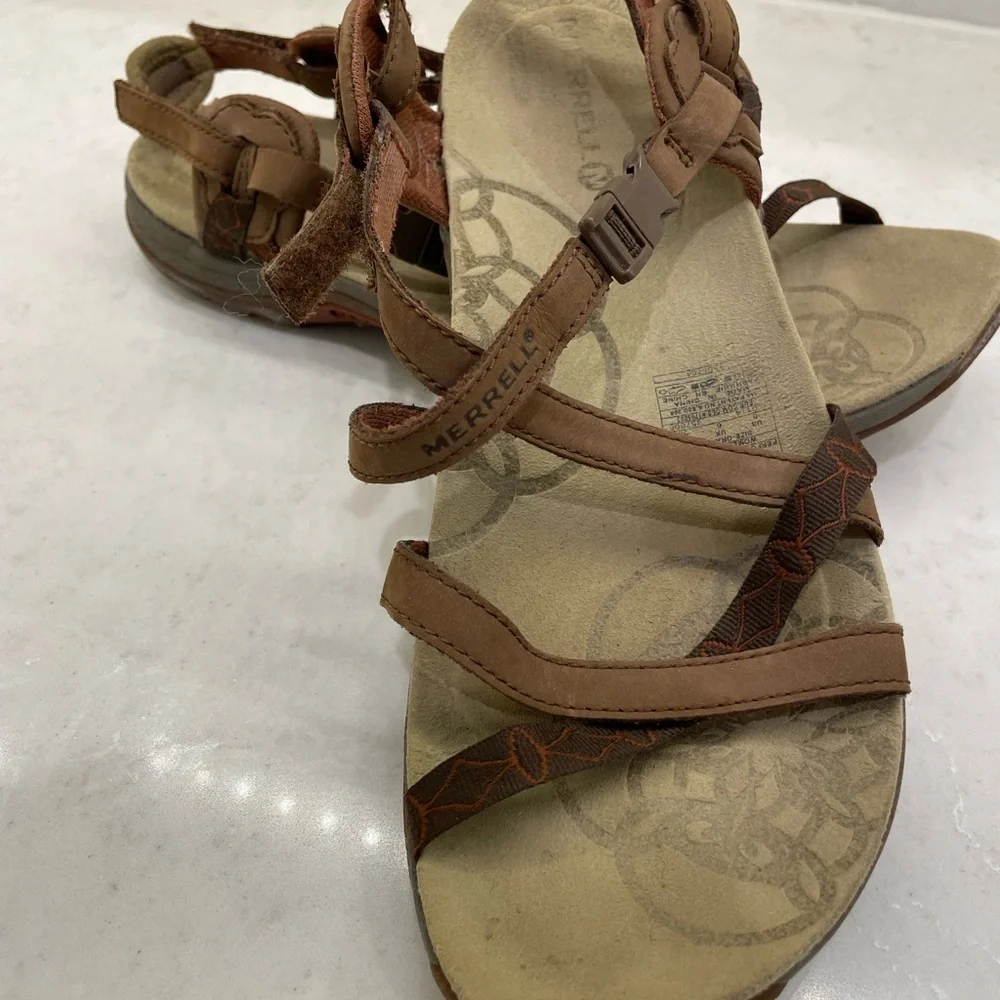 NWOT Merrell Brown Suede Strappy Sandal - Picture 2 of 3